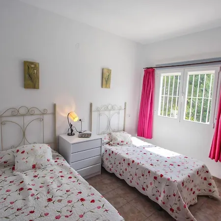 Villa Susana - Lovely Detached In *